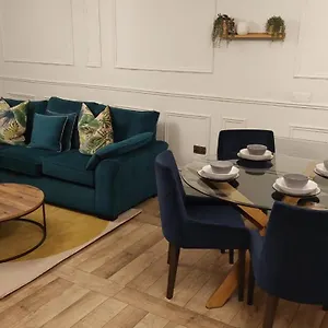 Bluenfield Apartment